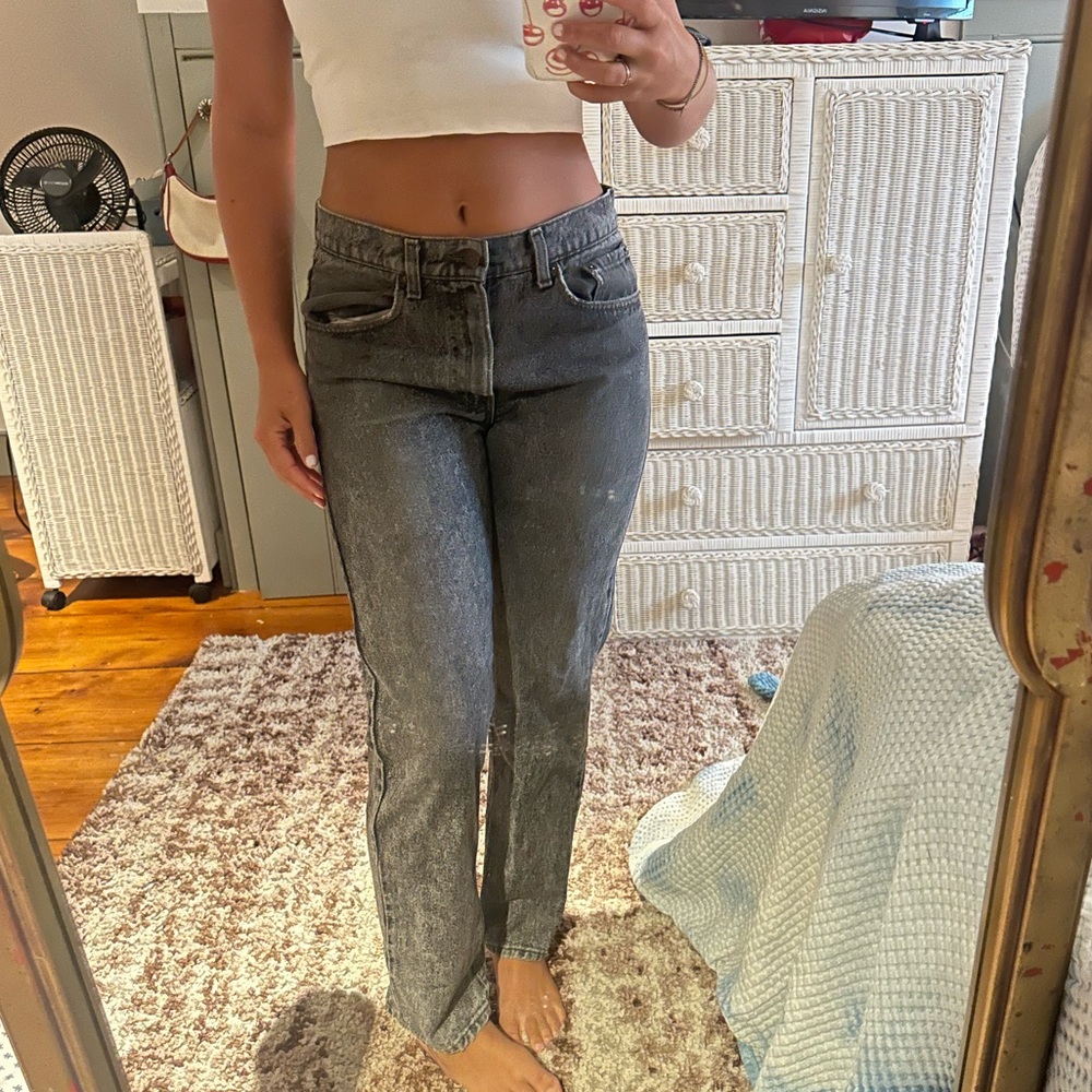 Levi’s low waisted jeans